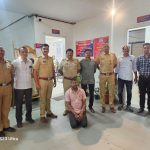 चंदननगर पोलिसांची धडाकेबाज कामगिरी : २ वर्षे फरार आरोपी नवी मुंबईतून ताब्यात.